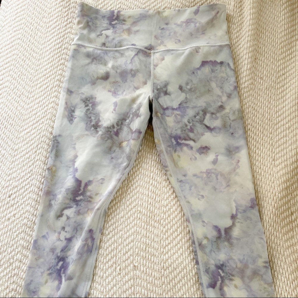 Athleta patterned leggings